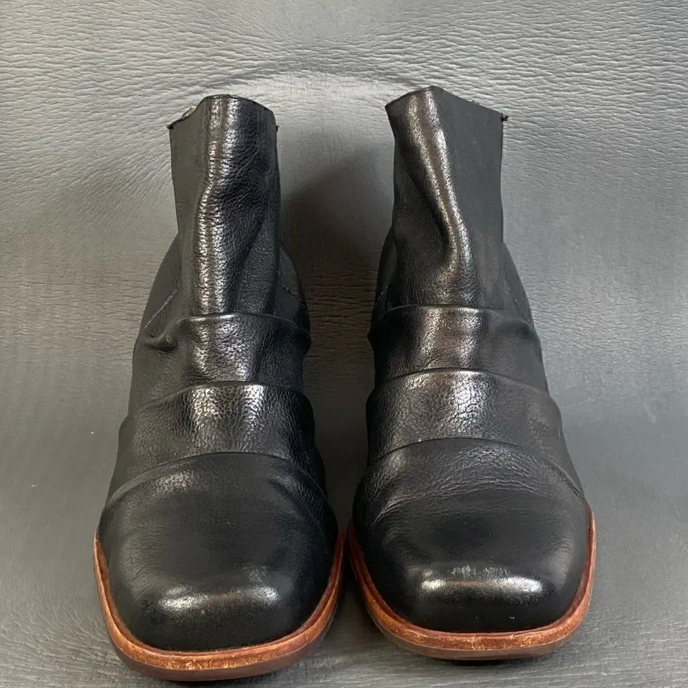 Kork-Ease Kissel Black Ruched Leather ankle Bootie s womens size  9.5